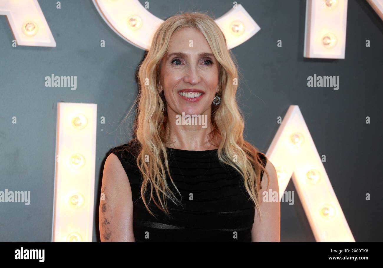 Londres, Royaume-Uni. 08 avril 2024. Sam Taylor-Johnson assiste à la première mondiale de 'Back to Black' à l'Odeon luxe Leicester Square à Londres. Crédit : SOPA images Limited/Alamy Live News Banque D'Images