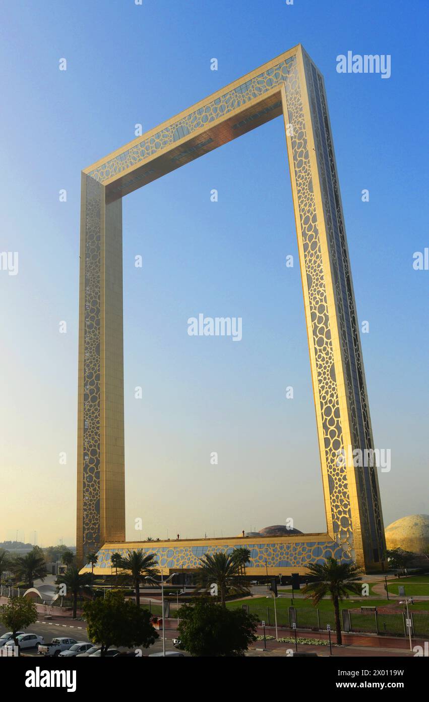L'emblématique bâtiment Dubai Frame à Dubaï, Émirats arabes Unis. Banque D'Images