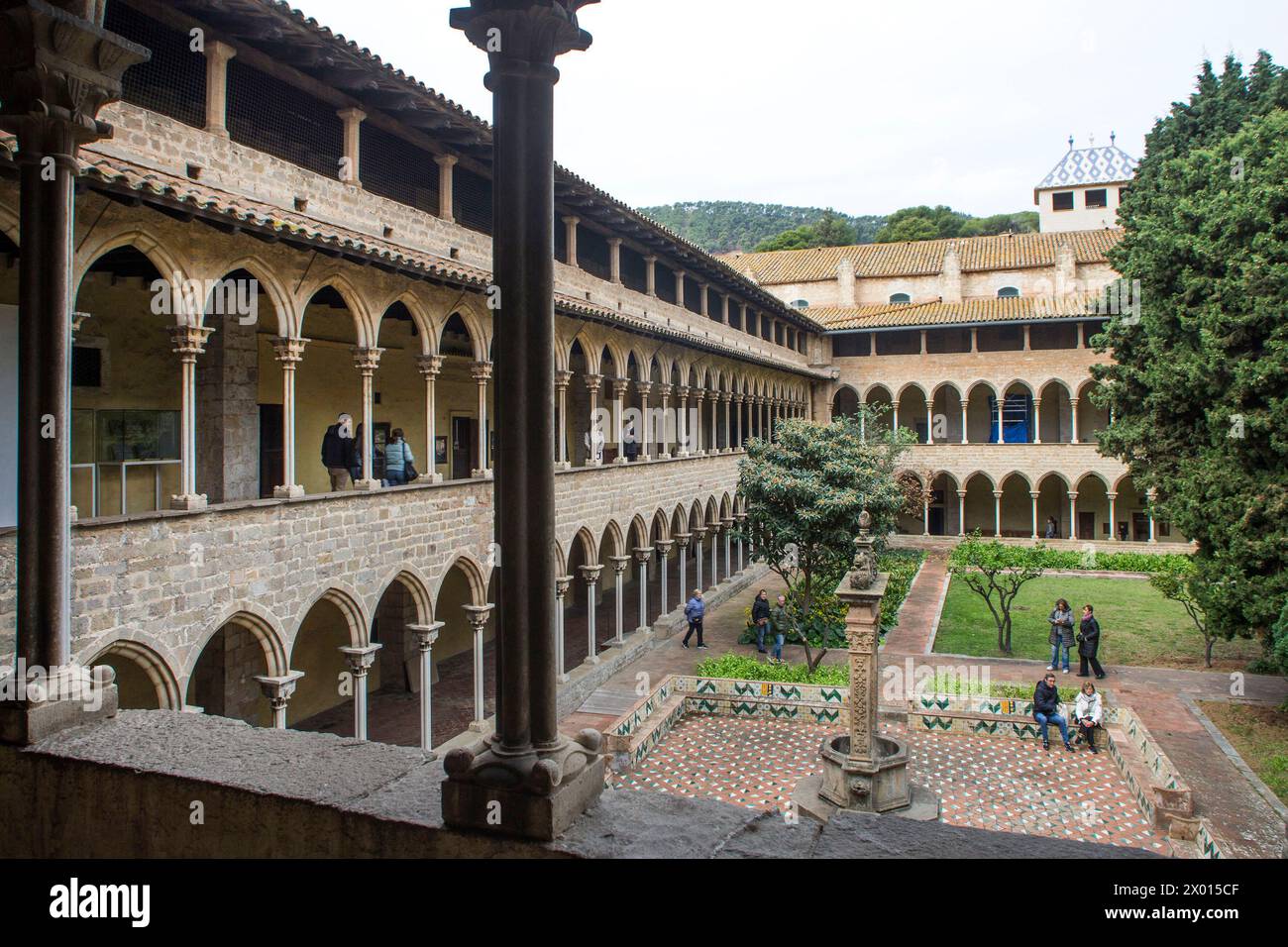 Barcelone : cloître du monastère de Pedralbes Banque D'Images