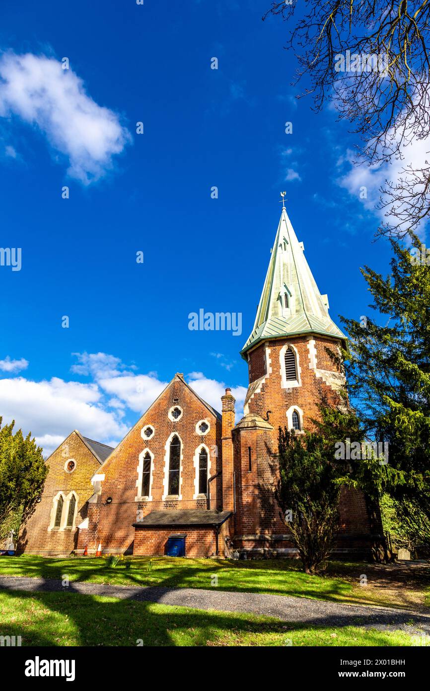 Extérieur de l'église paroissiale de Sainte Marie la Vierge Theydon bois, Essex, Angleterre Banque D'Images