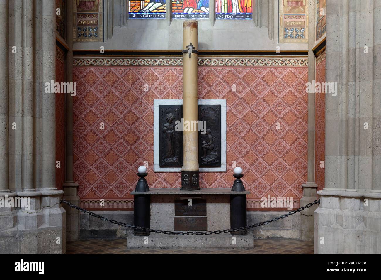 Vienne, Autriche. Vue intérieure de l'église votive de Vienne. En mémoire de tous les artilleurs qui sont tombés et sont morts pendant la guerre mondiale 1914-1918 Banque D'Images