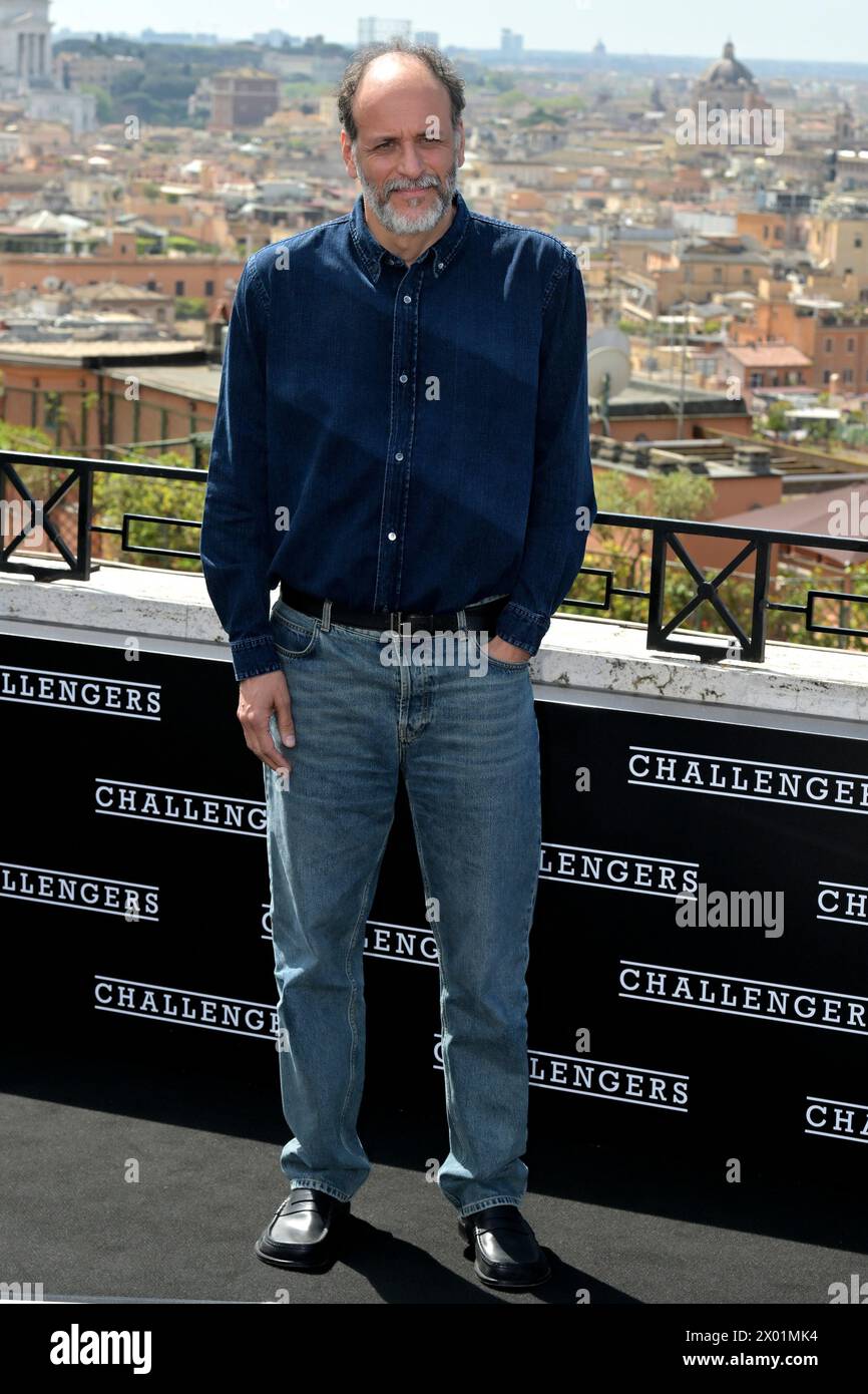 Le réalisateur Luca Guadagnino assiste au photocall du film 'Challengers' à l'Hôtel Hassler à Rome (Italie), le 8 avril 2024. Banque D'Images