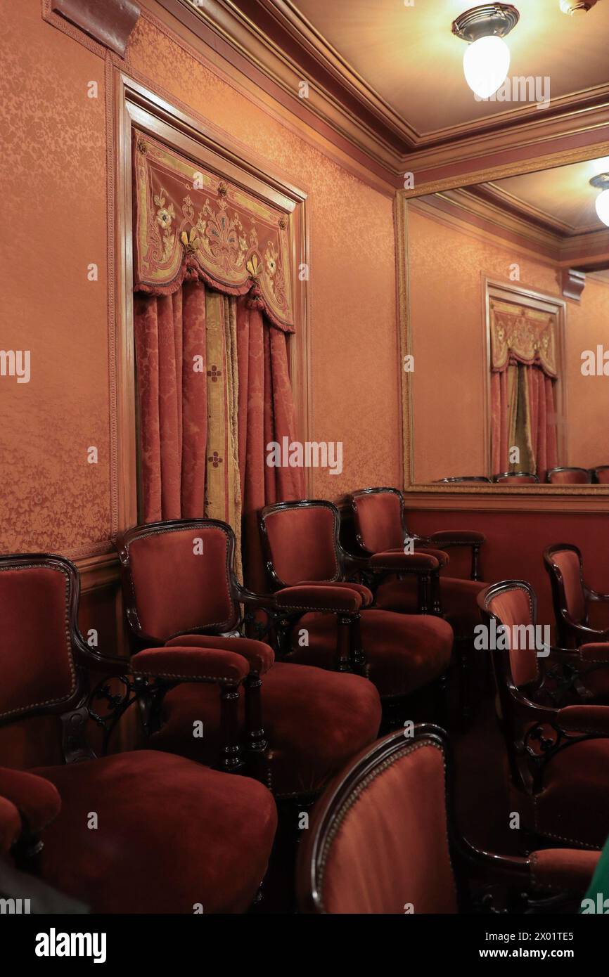 Buenos Aires, Argentine, 09.04.2024, vue du Théâtre Colon de Buenos Aires lors d'une visite guidée pour les touristes et les étudiants. (Photo : Néstor J. Beremblum Banque D'Images