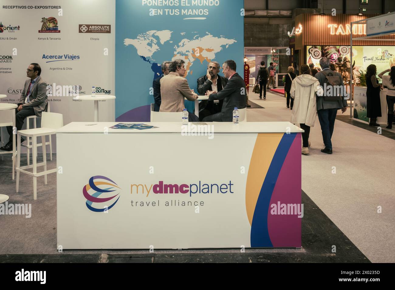 Madrid, Espagne, 25 janvier 2024 : connexions mondiales au salon Fitur Banque D'Images