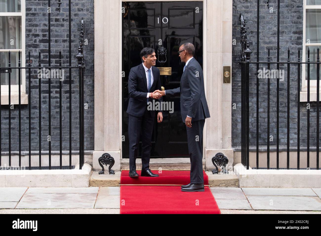 Londres, Royaume-Uni. 09 avril 2024. Le président rwandais Paul Kagame arrive pour une rencontre avec le premier ministre britannique Rishi Sunak à Downing Street. Crédit : Justin Ng/Alamy Live News. Banque D'Images