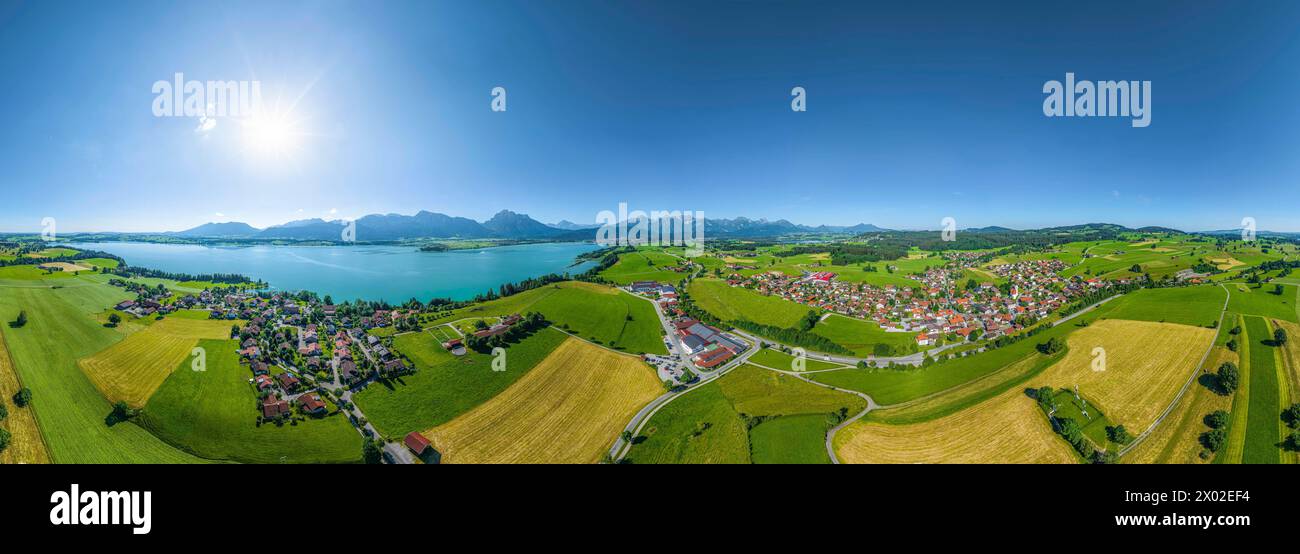 DAS Ostallgäu rund um Rieden am Forggensee von oben Sommerlicher Ausblick auf die Gemeinde Rieden und den Forggensee Roßhaupten Rieden am Forggensee B Banque D'Images