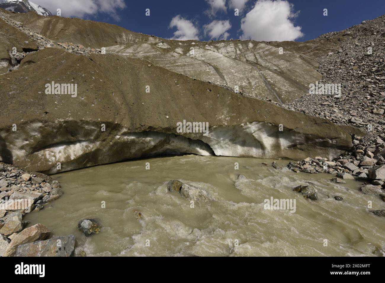 Fonte du glacier au-dessus d'Ushguli, Svaneti, Caucase, Géorgie, Asie centrale, Asie Banque D'Images