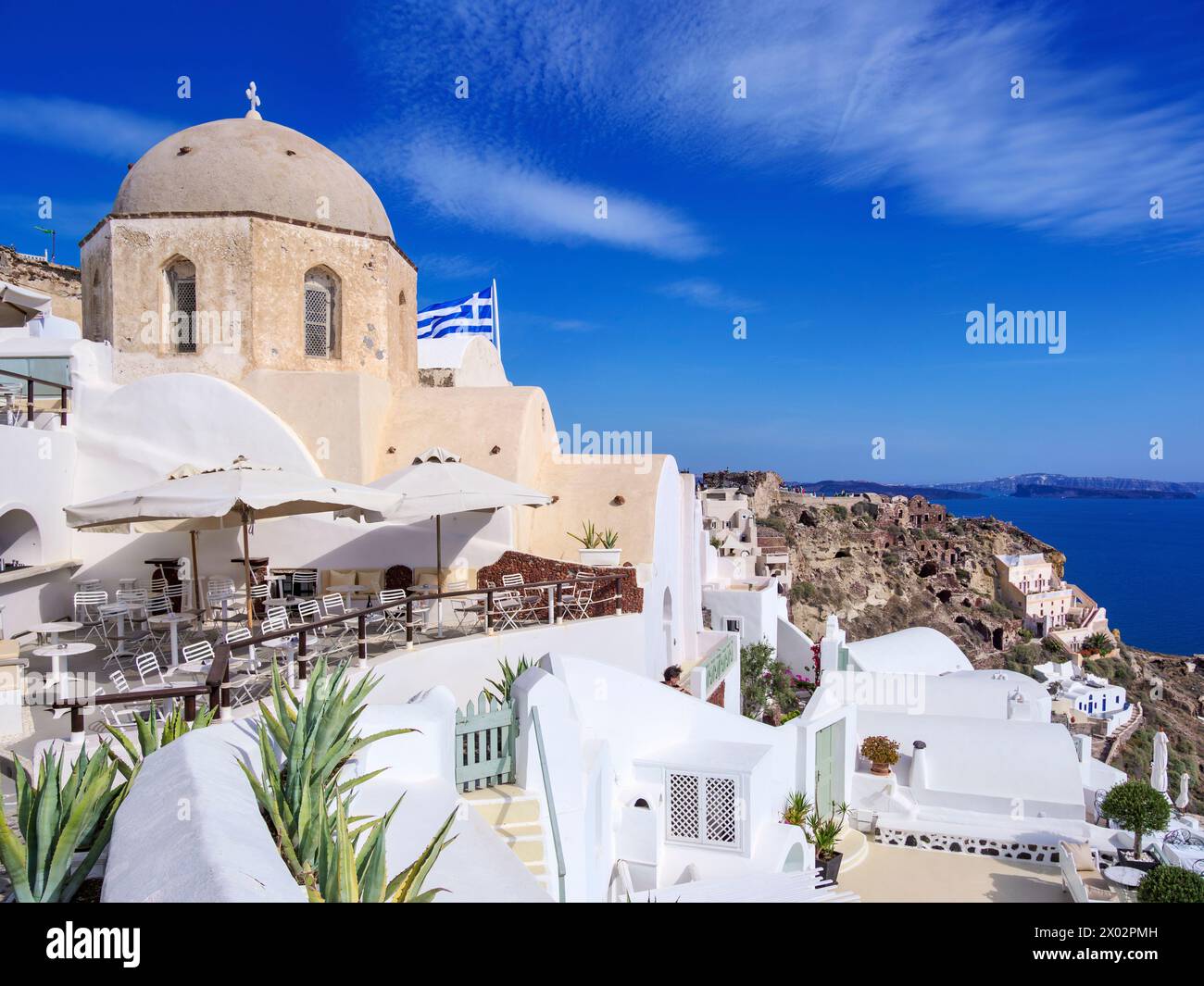 Église Sainte d'Agia Ekaterina, village d'Oia, île de Santorini (Thira), Cyclades, îles grecques, Grèce, Europe Banque D'Images