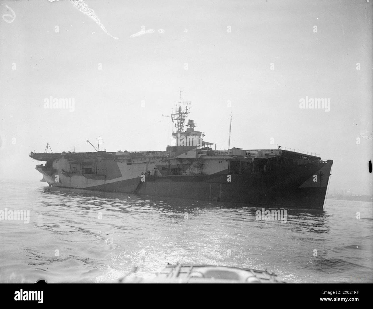 HMS HUNTER, UN DES NOUVEAUX PORTE-AVIONS D'ESCORTE DE LA NAVY. 30 JUIN 1943, GREENOCK. - Vue Broadside du HMS HUNTER Banque D'Images