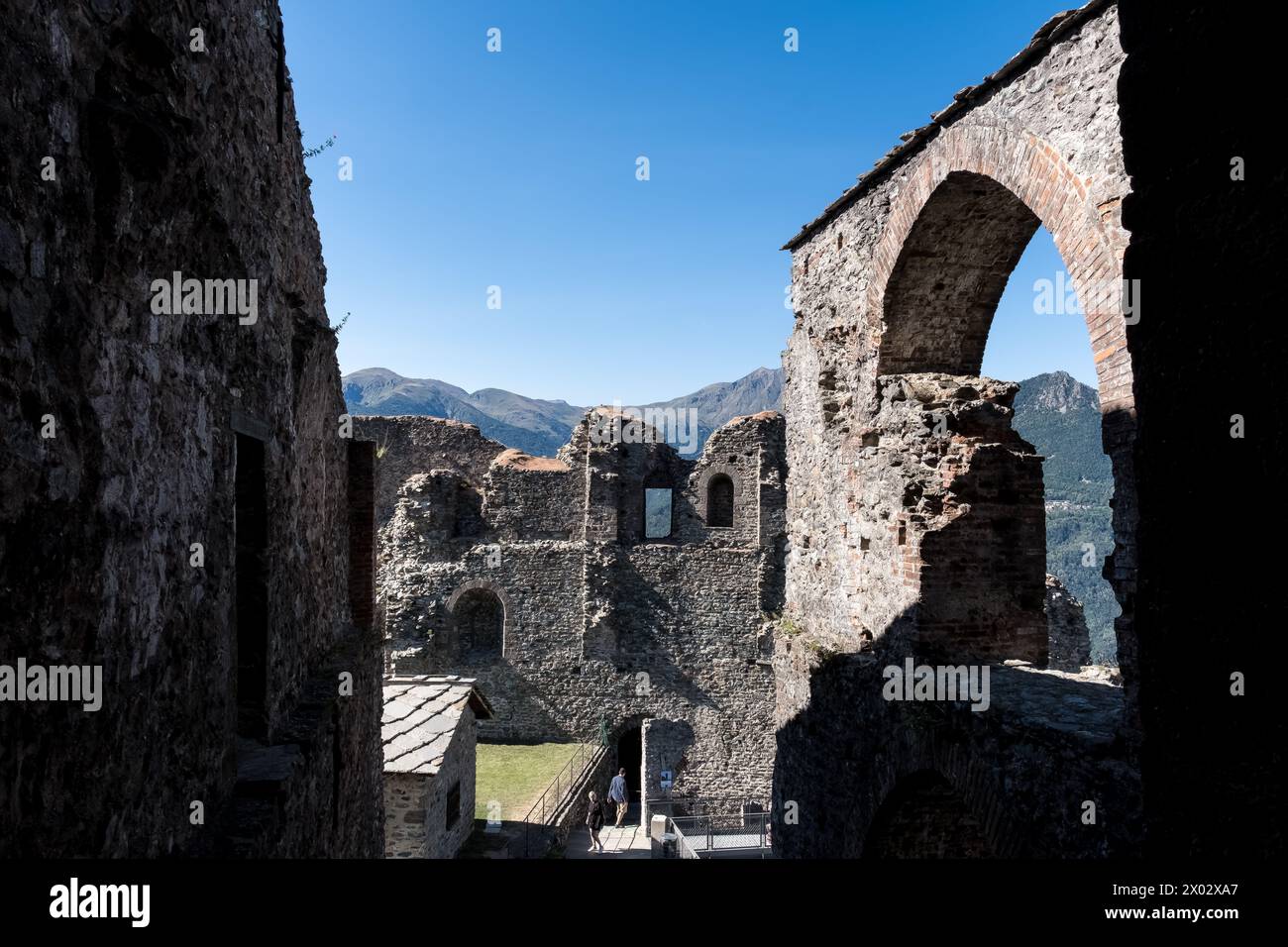 Détail de la Sacra di San Michele, (abbaye Saint-Michel), un complexe religieux sur le mont Pirchiriano, sur le côté sud du Val di Susa Banque D'Images