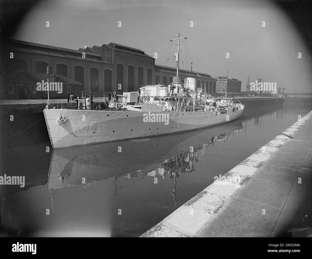 Le 4 juin 1942, le HMS Wallflower, une corvette britannique de classe Flower, est en service dans la Royal Navy pendant les opérations de la seconde Guerre mondiale. Banque D'Images
