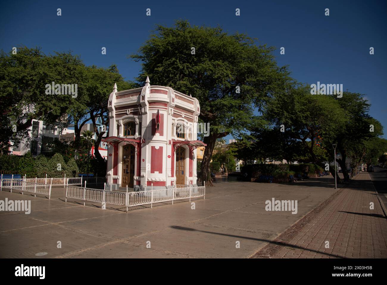 Le kiosque (1932) Praça Amílcar Cabral (alias Praça Nova) Square, Mindelo, Săo Vicente, Cap-Vert (République de Cabo Verde) Banque D'Images