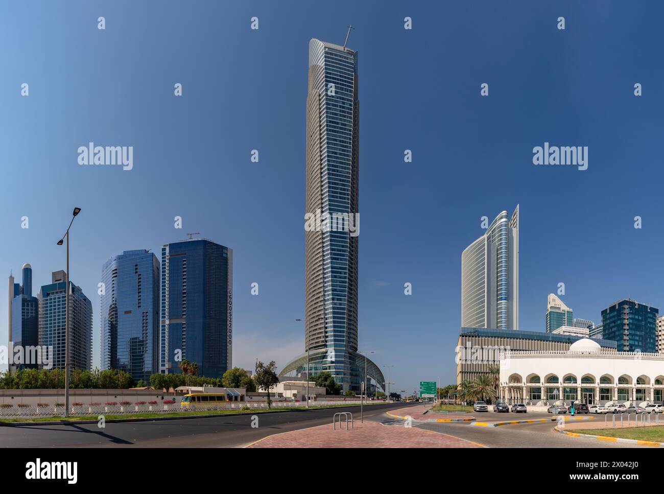 Une photo de la tour Landmark et des bâtiments voisins du quartier Al Markaziyah West, à Abu Dhabi. Banque D'Images