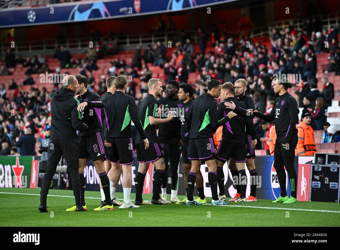 Londres, Royaume-Uni. 09th Apr, 2024. Football : Ligue des Champions, FC Arsenal - Bayern Munich, éliminatoires, quarts de finale, première manche, Emirates Stadium. Les joueurs du Bayern Munich avant le match. Crédit : Sven Hoppe/dpa/Alamy Live News Banque D'Images