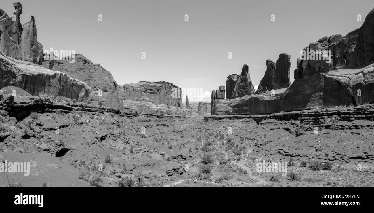 Park Avenue dans le parc national des Arches photo noir et blanc Banque D'Images