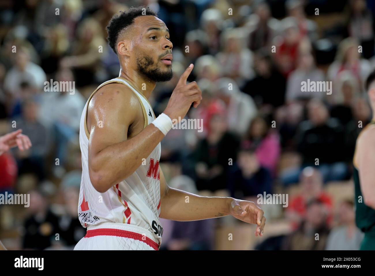 Monaco, Monaco. 09th Apr, 2024. Le joueur monégasque #0 Elie Okobo est vu en action lors du match Betclic Elite entre L’AS Monaco et le CSP Limoges à la salle Gaston Medecin. Score final : AS MONACO 94 - 56 CSP LIMOGES. (Photo de Laurent Coust/SOPA images/SIPA USA) crédit : SIPA USA/Alamy Live News Banque D'Images