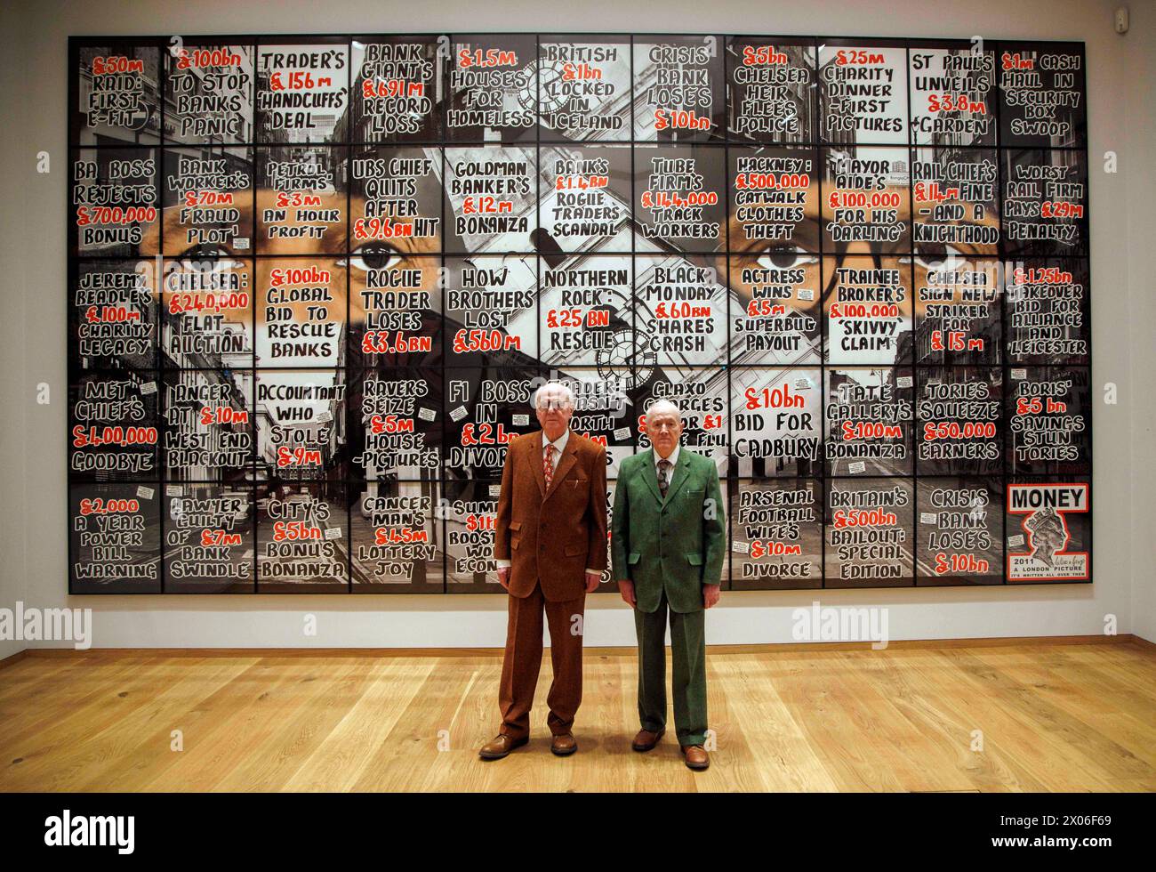 Londres, Royaume-Uni. 10 avril 2024. L’exposition « London Pictures » s’ouvre au Gilbert & George Centre à partir du 12 avril pour une durée de 2024. Présentés pour coïncider avec le premier anniversaire du Gilbert & George Centre dans la capitale britannique, les « LONDON PICTURES » comprennent un répertoire du comportement humain urbain quotidien et un portrait moral de notre époque. Le plus grand groupe d'images créées par Gilbert & George, elles comprennent 292 images dont le sujet est tiré de 3 712 affiches de journaux, volées par les artistes pendant un certain nombre d'années crédit : Mark Thomas/Alamy Live News Banque D'Images