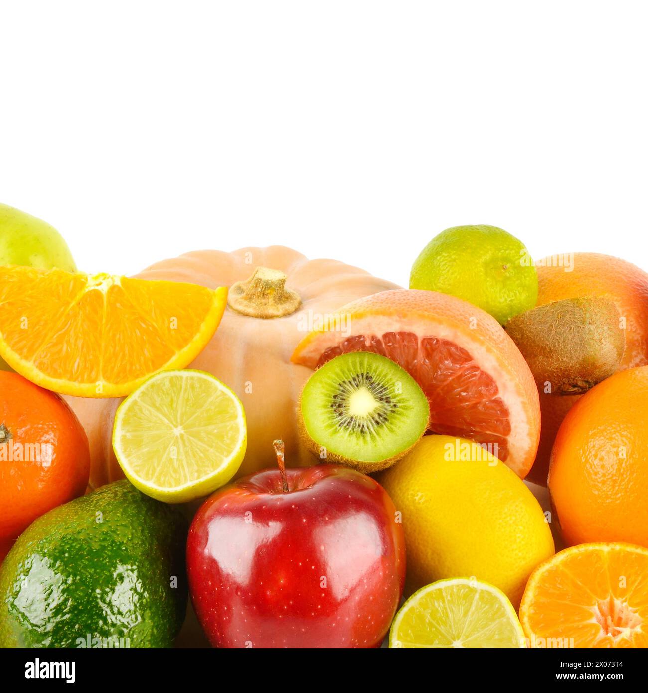 Ensemble de fruits isolés sur un fond blanc. Il y a de l'espace libre pour le texte. Banque D'Images