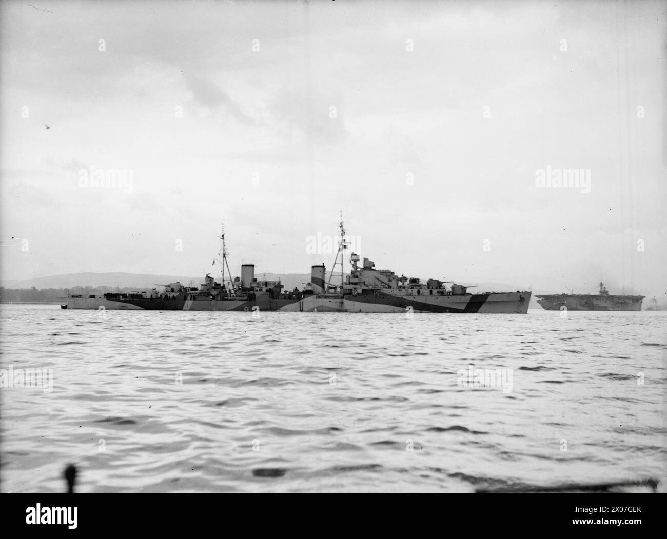 Le 15 octobre 1942 à Greenock, les habitants de Fifeshire adoptent officiellement le HMS Bellona, un croiseur de classe Dido. Une plaque commémorative a été remise au navire lors de la cérémonie. Banque D'Images
