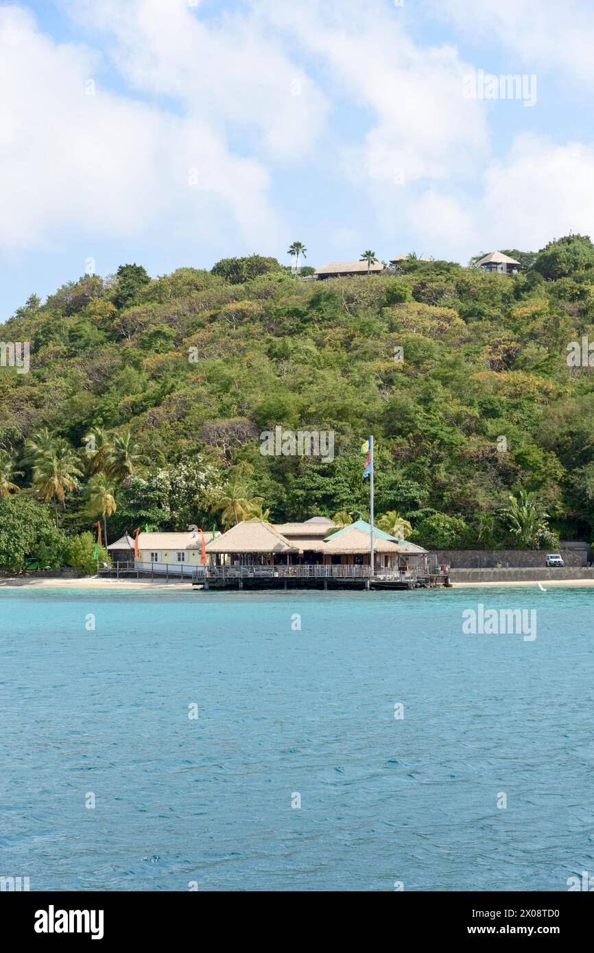 Le légendaire Basil's Bar à Britannia Bay, Lovell Village, Mustique Island, St Vincent et les Grenadines, Caraïbes Banque D'Images