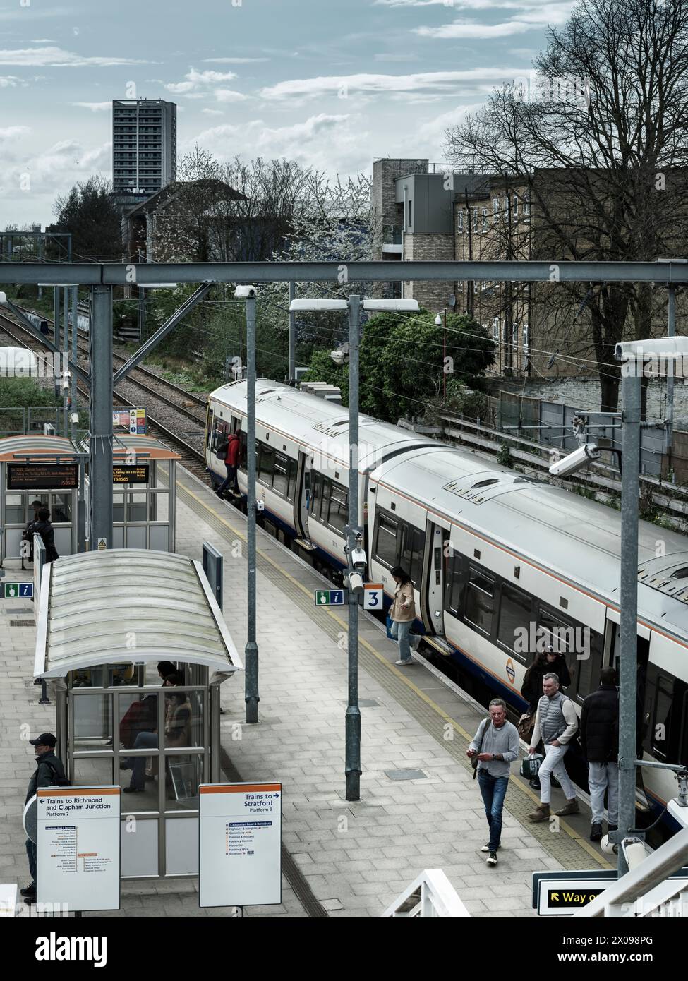 La gare Caledonian Road and Barnsbury est située dans le quartier londonien d'Islington, au nord de Londres. La gare se trouve sur le North London Lin Banque D'Images