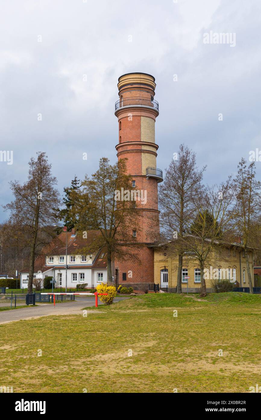 Le plus ancien phare d'Allemagne à Lübeck-Travemünde, sur la côte de la mer Baltique Banque D'Images