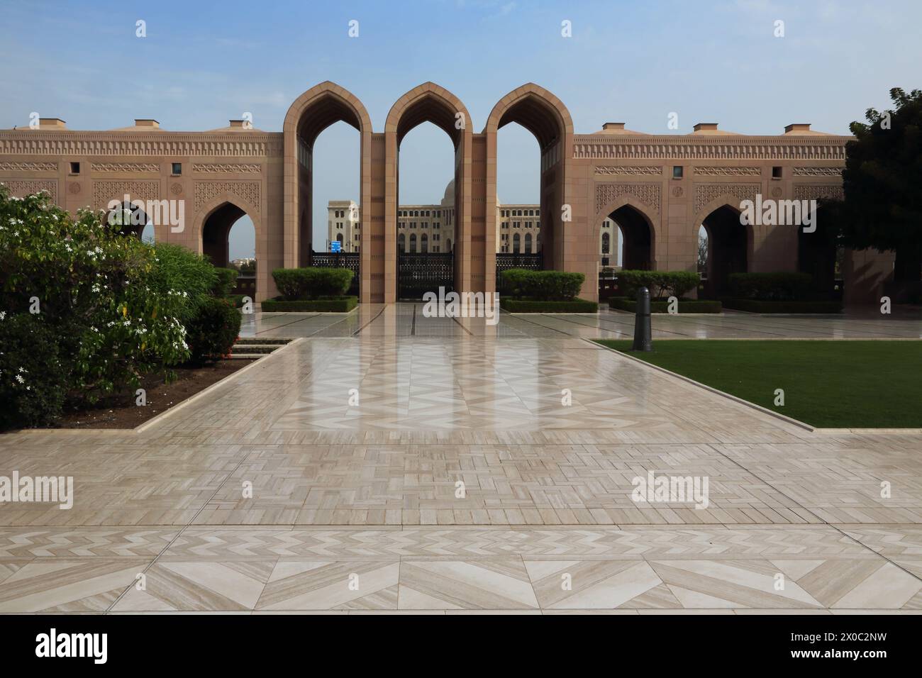 Sultan Qaboos Grande Mosquée Outer Arcade (Riwaq) Muscat Oman Banque D'Images
