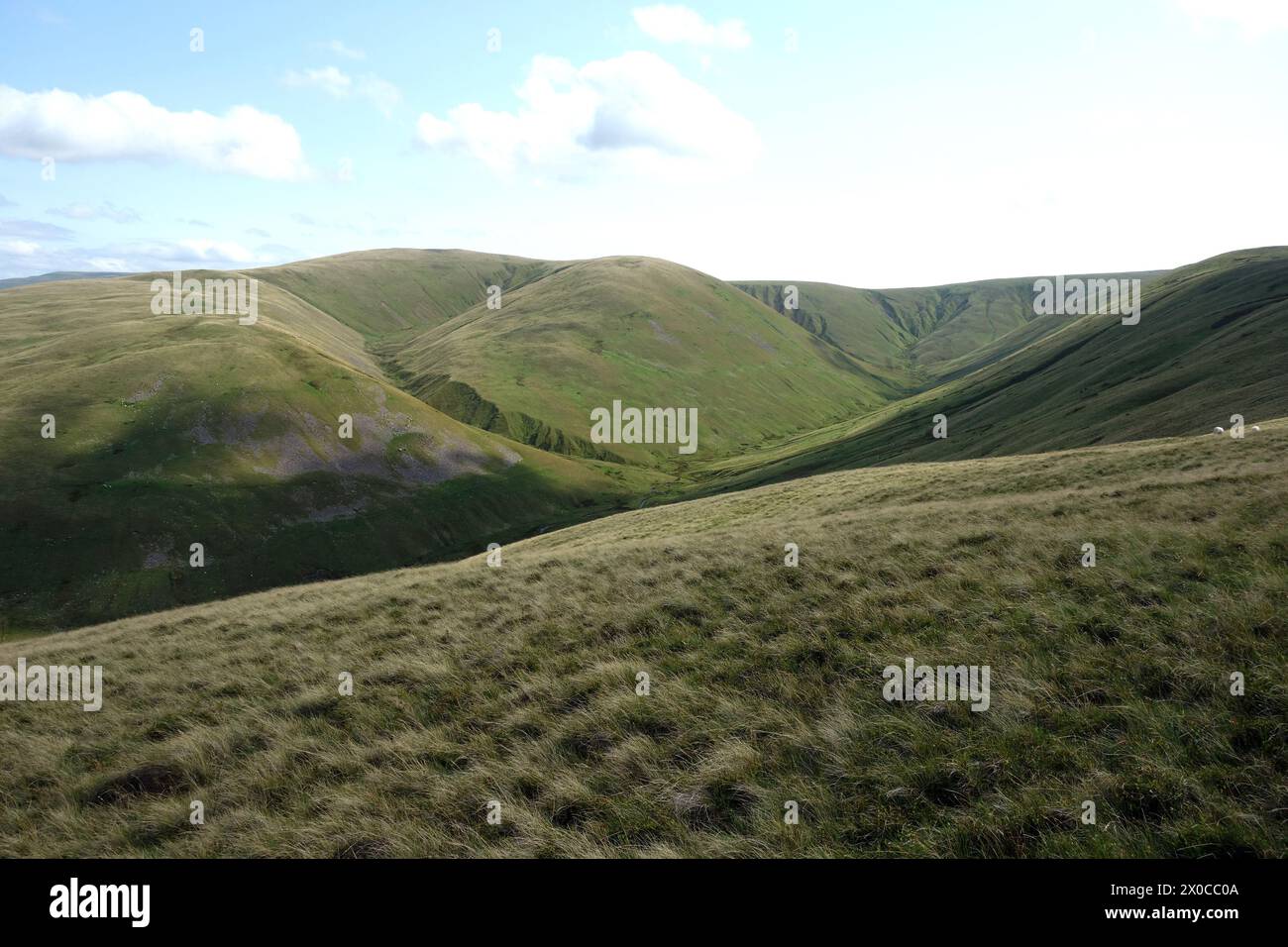 Great Swindale gorge et 'Green Bell' près de la vallée de Weasdale dans les Howgills Hills, Yorkshire Dales National Park, Angleterre, Royaume-Uni. Banque D'Images