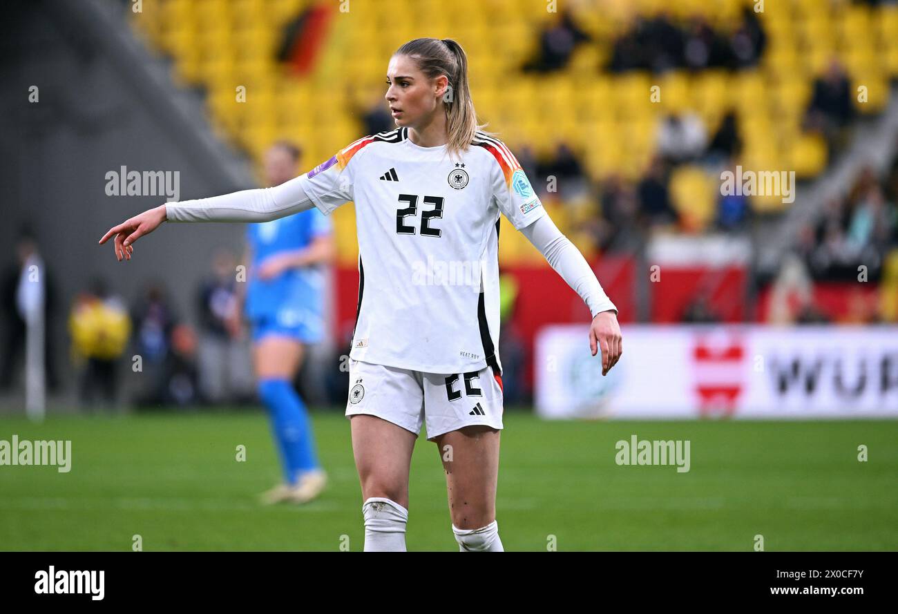 Football, Allemagne, équipe nationale féminine, qualification du Championnat d'Europe, Tivoli Aix-la-Chapelle : Allemagne - Islande ; Jule Brand (GER) Banque D'Images