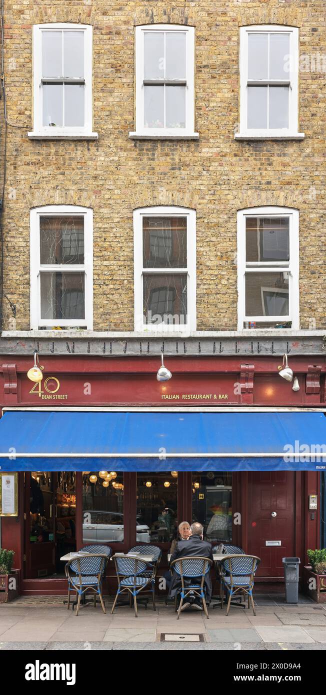 Restaurant italien, Dean Street, Soho, Londres, Angleterre. Banque D'Images