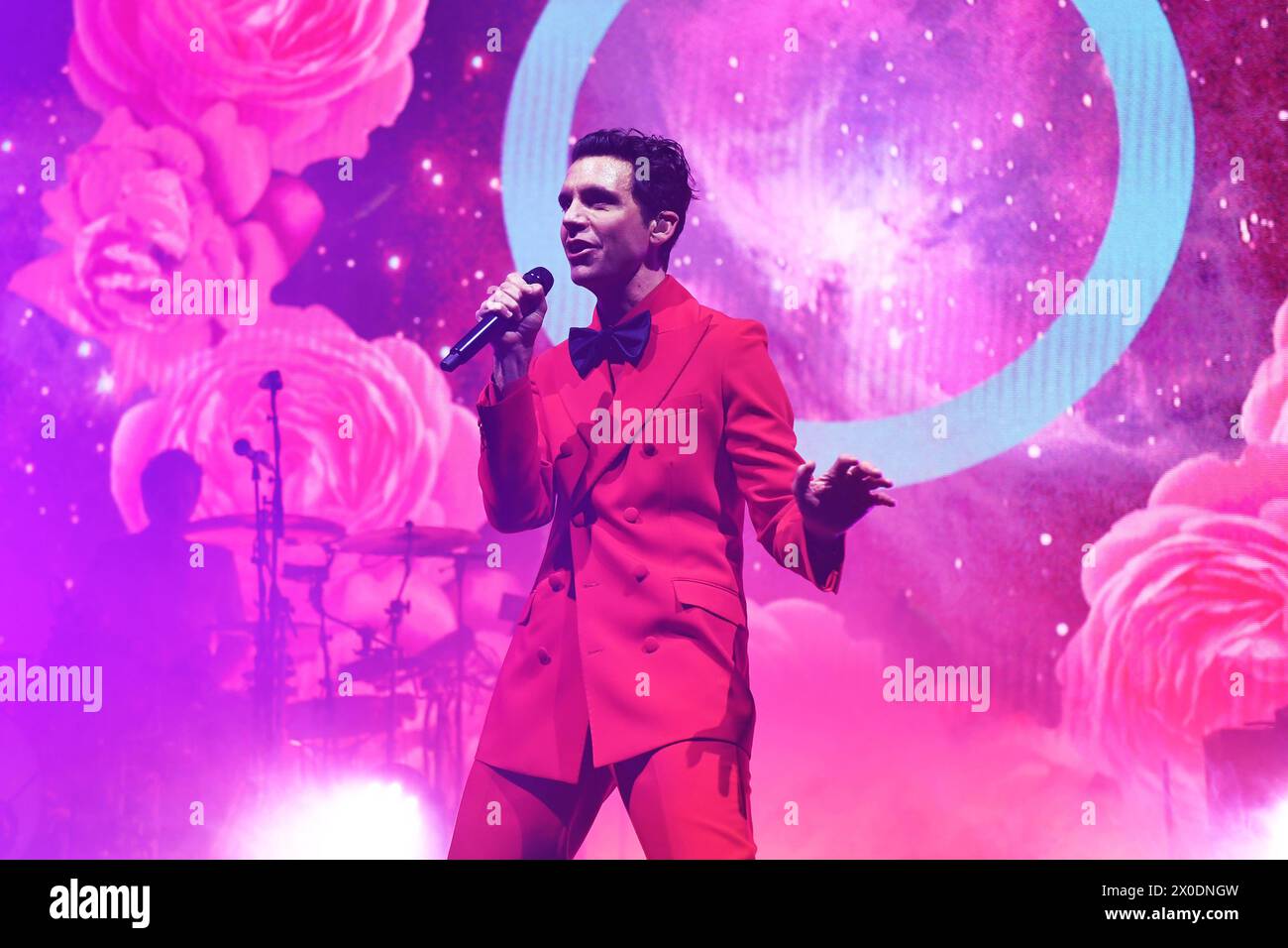 Mika en concert à Eventim Apollo LONDRES, ANGLETERRE - 09 AVRIL : Mika en concert à Eventim Apollo le 09 avril 2024 à Londres, Angleterre. CAP/Mar Mar/Grande-Bretagne Copyright : xMartinxHarris/CapitalxPicturesx Banque D'Images