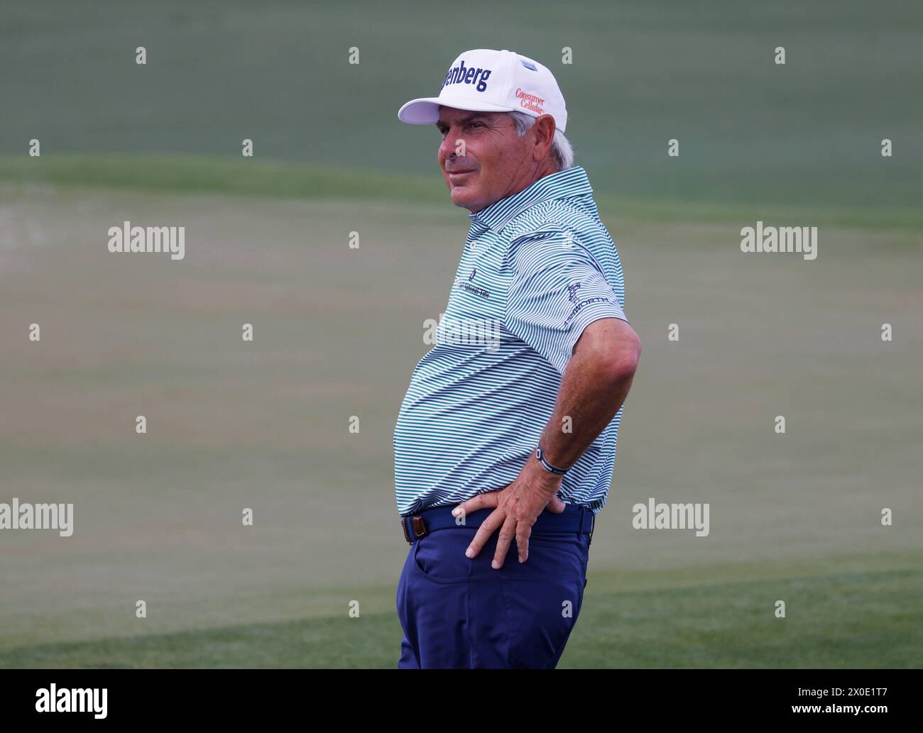 Augusta, États-Unis. 11 avril 2024. Fred couples attend pour putter sur le deuxième trou lors de la première manche du tournoi Masters à Augusta National Golf Club à Augusta, Géorgie, le jeudi 11 avril 2024. Photo de Tannen Maury/UPI crédit : UPI/Alamy Live News Banque D'Images