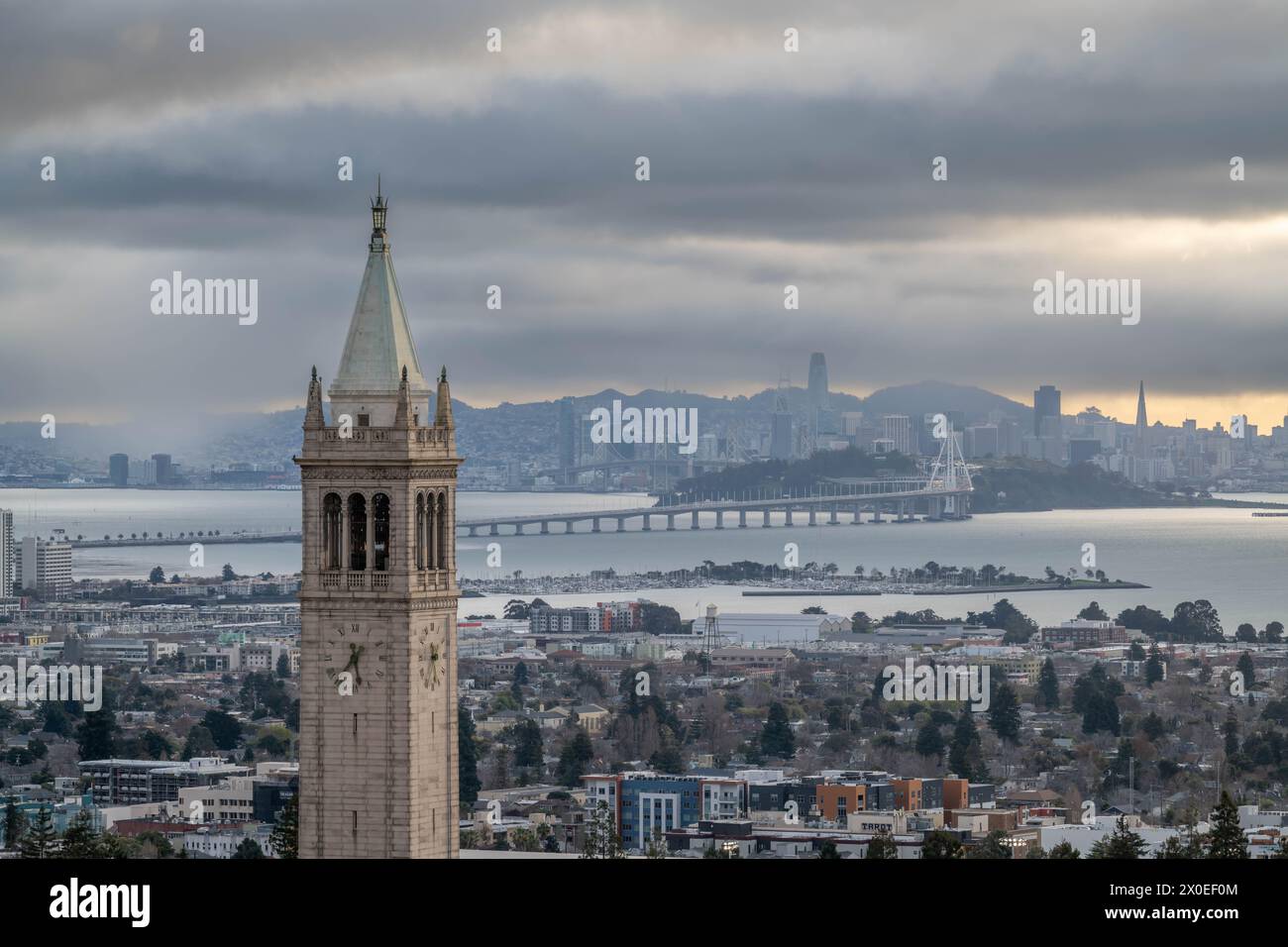 Lever du soleil sur Berkeley Banque D'Images