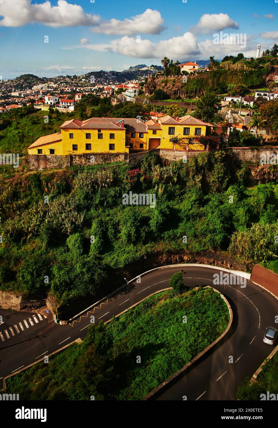 Autoroute passant par Funchal, Portugal, Europe Banque D'Images