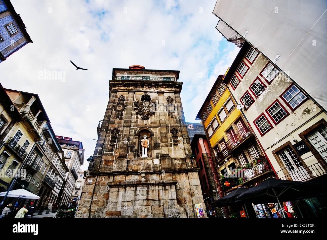 Place Ribeira à Porto avec fontaine monumentale, Porto, Portugal, Europe Banque D'Images