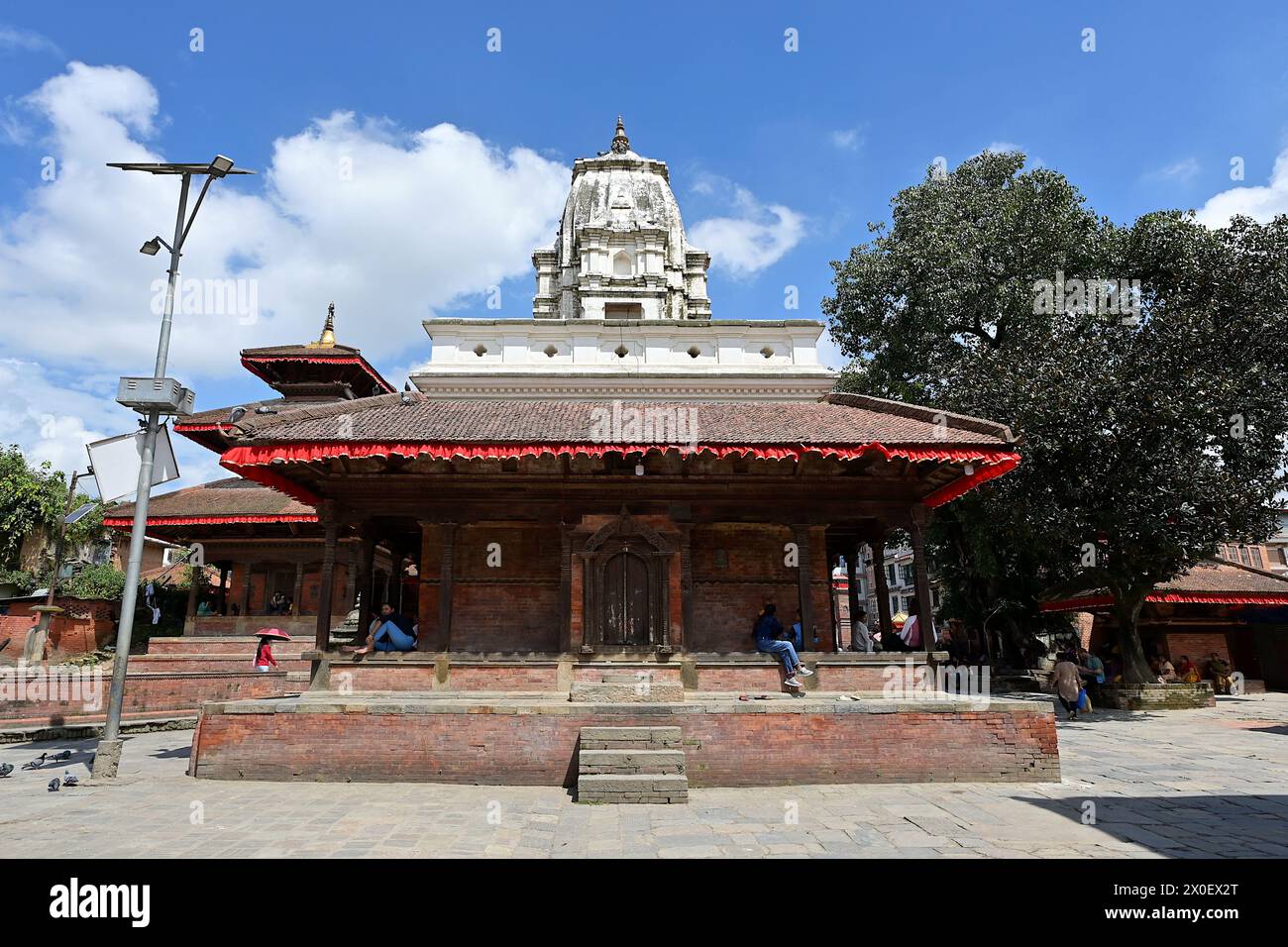 Façade temple Kageshwor Mahadev, construit en 1711, dédié à Kageshwor, incarnation du Seigneur Shiva, place Hanuman Dhoka Durbar, Katmandou Banque D'Images