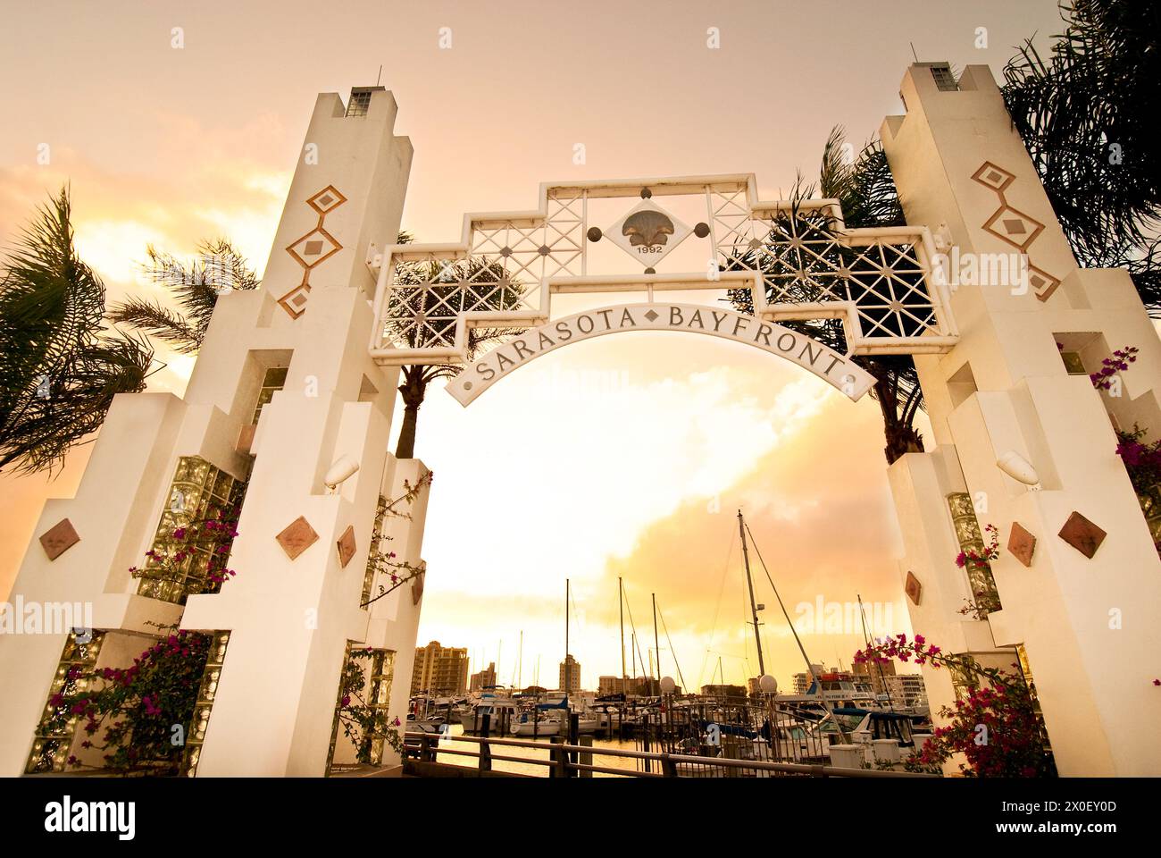 Entrée à Sarasota Bayfront, marina, restaurants et magasins à Sarasota, Floride - États-Unis Banque D'Images