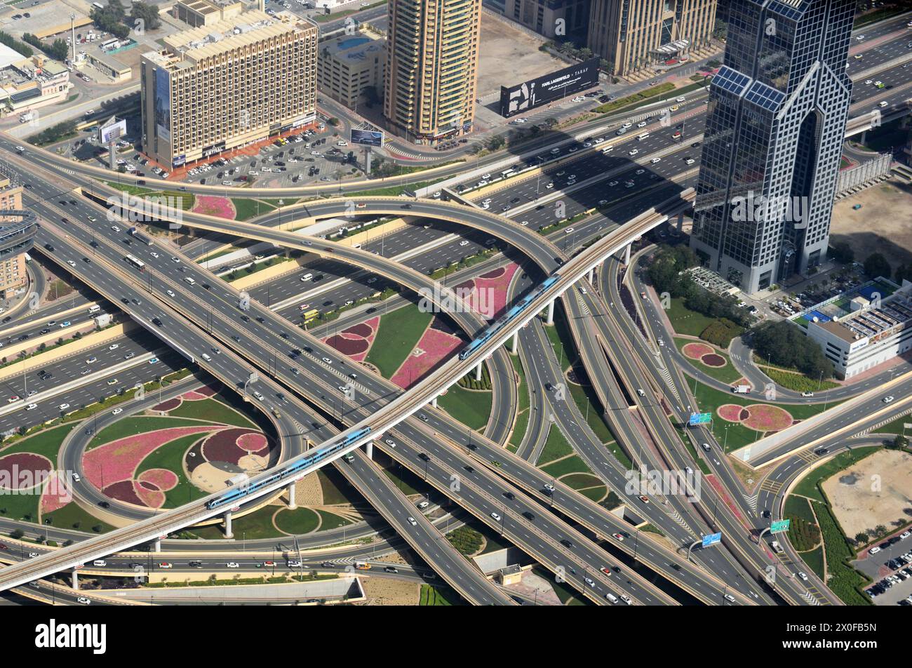 Vue aérienne de l'échangeur de Dubaï dans le centre-ville de Dubaï, Émirats arabes Unis. Banque D'Images