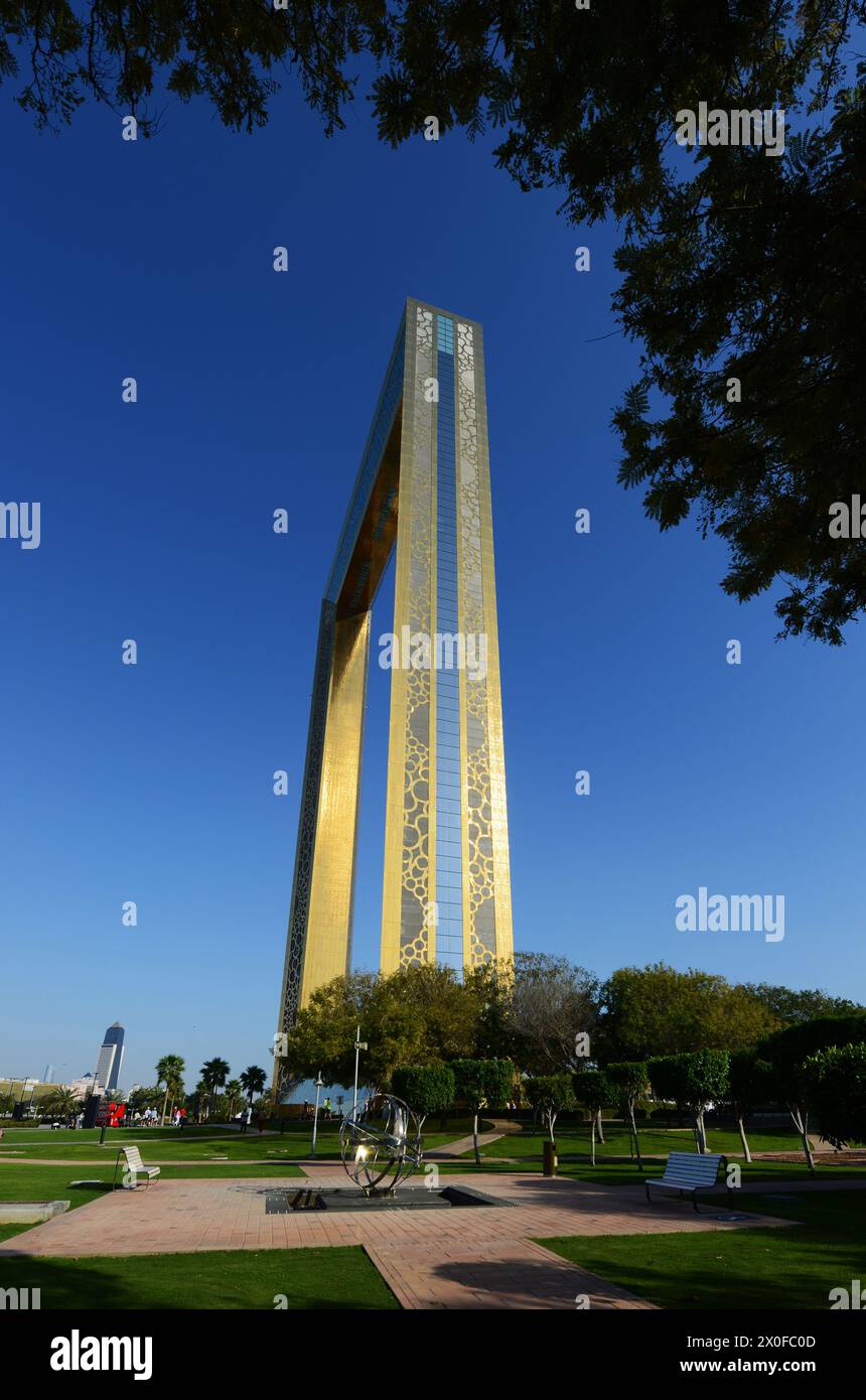 L'emblématique bâtiment Dubai Frame à Dubaï, Émirats arabes Unis. Banque D'Images