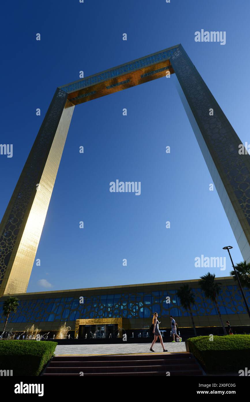 L'emblématique bâtiment Dubai Frame à Dubaï, Émirats arabes Unis. Banque D'Images