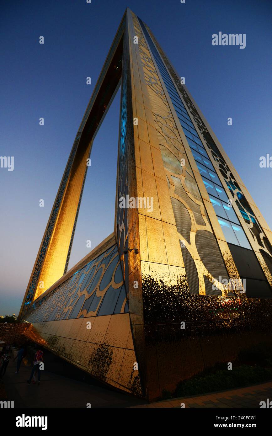 L'emblématique bâtiment Dubai Frame à Dubaï, Émirats arabes Unis. Banque D'Images
