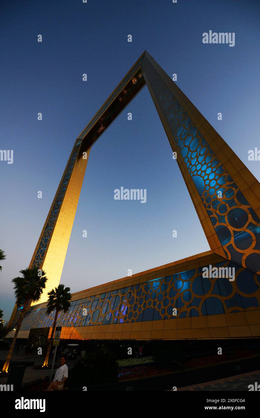 L'emblématique bâtiment Dubai Frame à Dubaï, Émirats arabes Unis. Banque D'Images