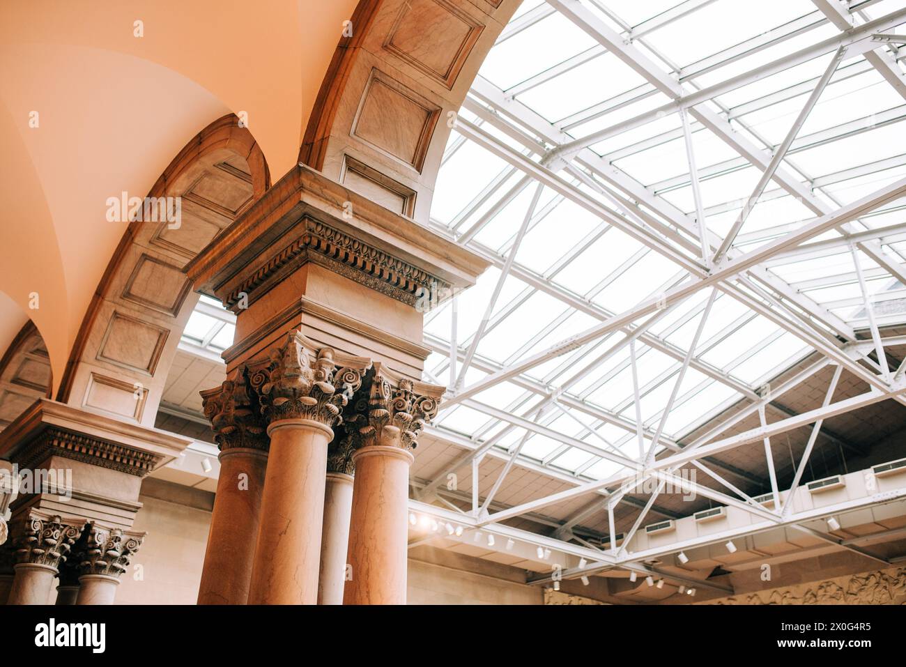 Majestueuse salle d'élégance : colonnes et plafond de verre à Chicago Banque D'Images