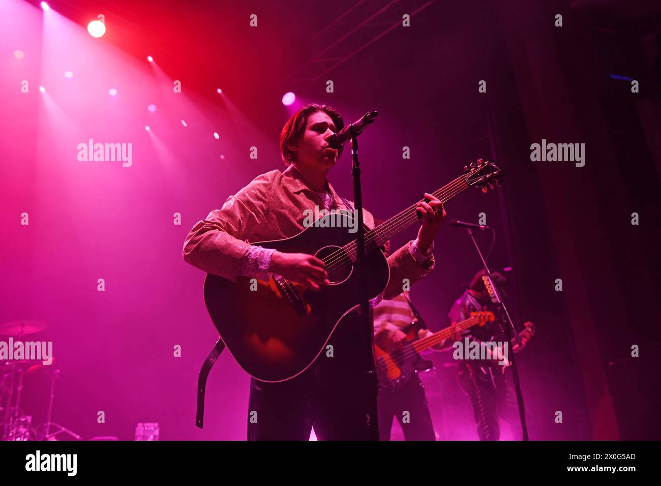 Joker Out en concert au Shepherds Bush Empire LONDRES, ANGLETERRE - 11 AVRIL : Bojan CvjetiÄanin du Joker Out en concert au Shepherds Bush Empire le 11 avril 2024 à Londres, Angleterre. CAP/Mar Mar/Grande-Bretagne Copyright : xMartinxHarris/CapitalxPicturesx Banque D'Images