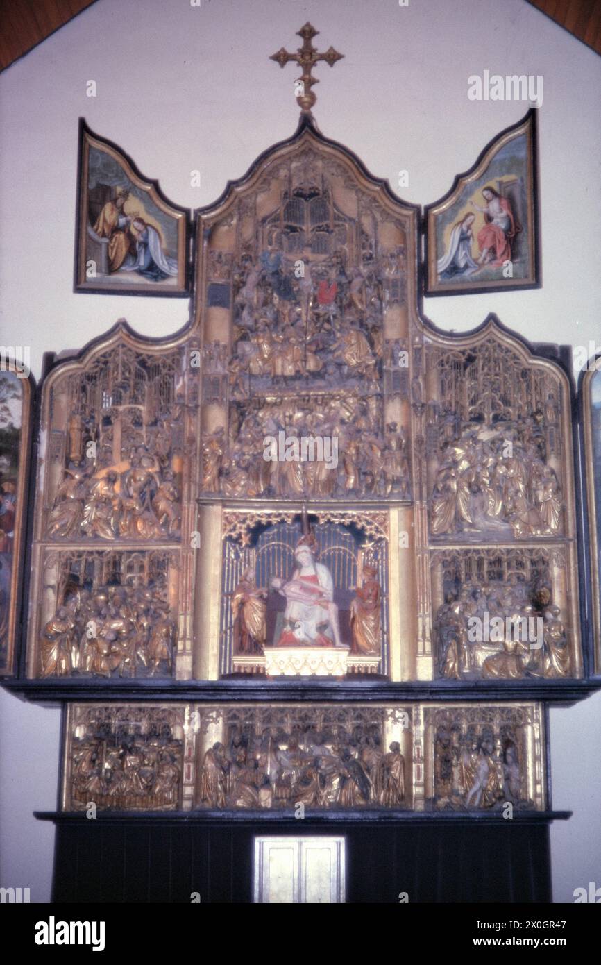 L'autel sculpté de l'église de Heimbach. [traduction automatique] Banque D'Images