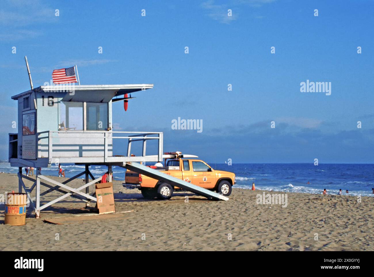 Maison de plage Baywatch à Santa Monica sur la plage du Pacifique, Los Angeles, Californie, États-Unis [traduction automatique] Banque D'Images