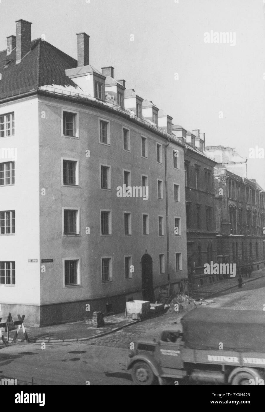 La maison du Blütenstraße 8 à Munich est reconstruite après la seconde Guerre mondiale. [traduction automatique] Banque D'Images