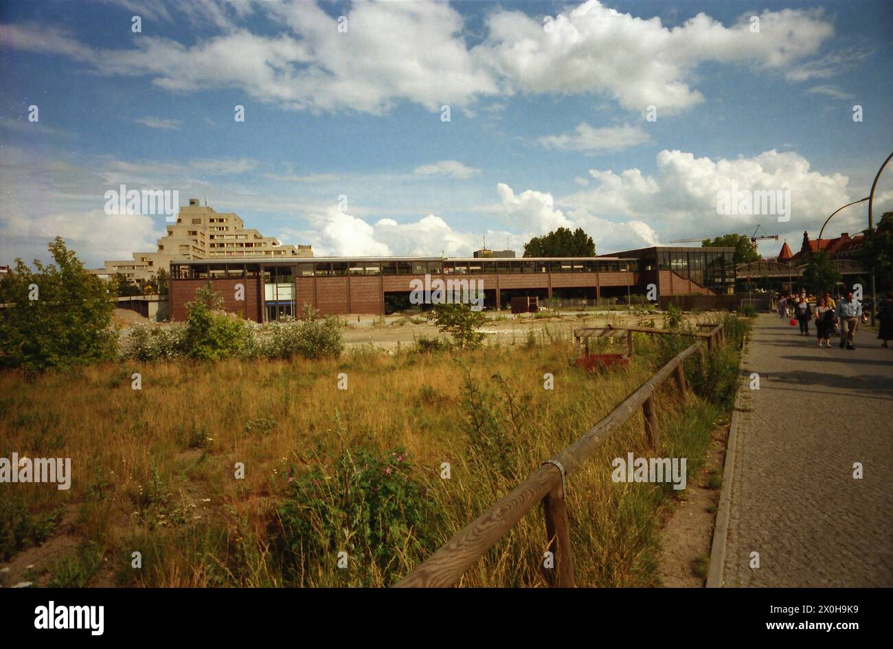 Cette photo est déjà historique. La station de métro est encore vacante, mais sera construite de plus en plus à l'avenir. [traduction automatique] Banque D'Images