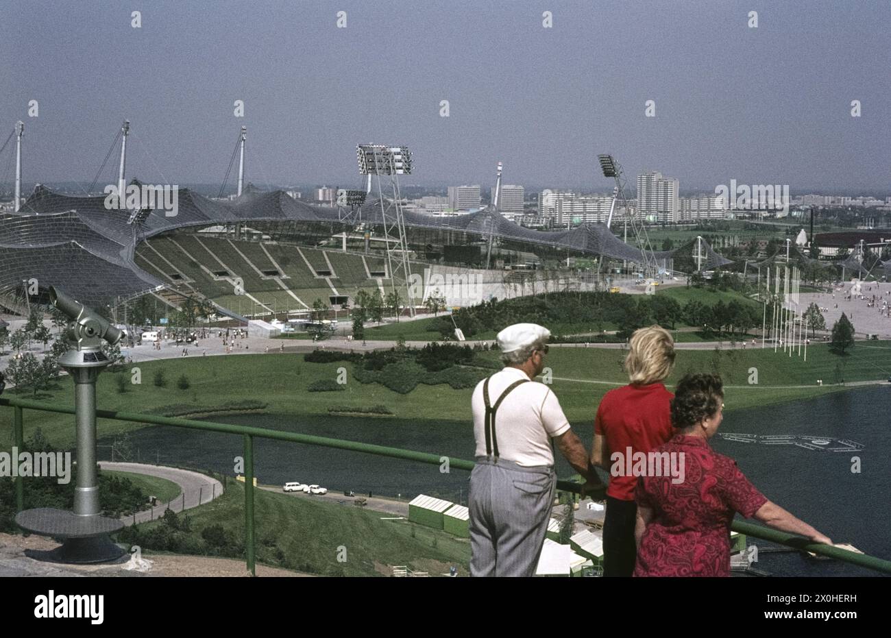 Vue des sites de compétition olympique depuis la montagne de gravats peu avant les Jeux olympiques [traduction automatique] Banque D'Images