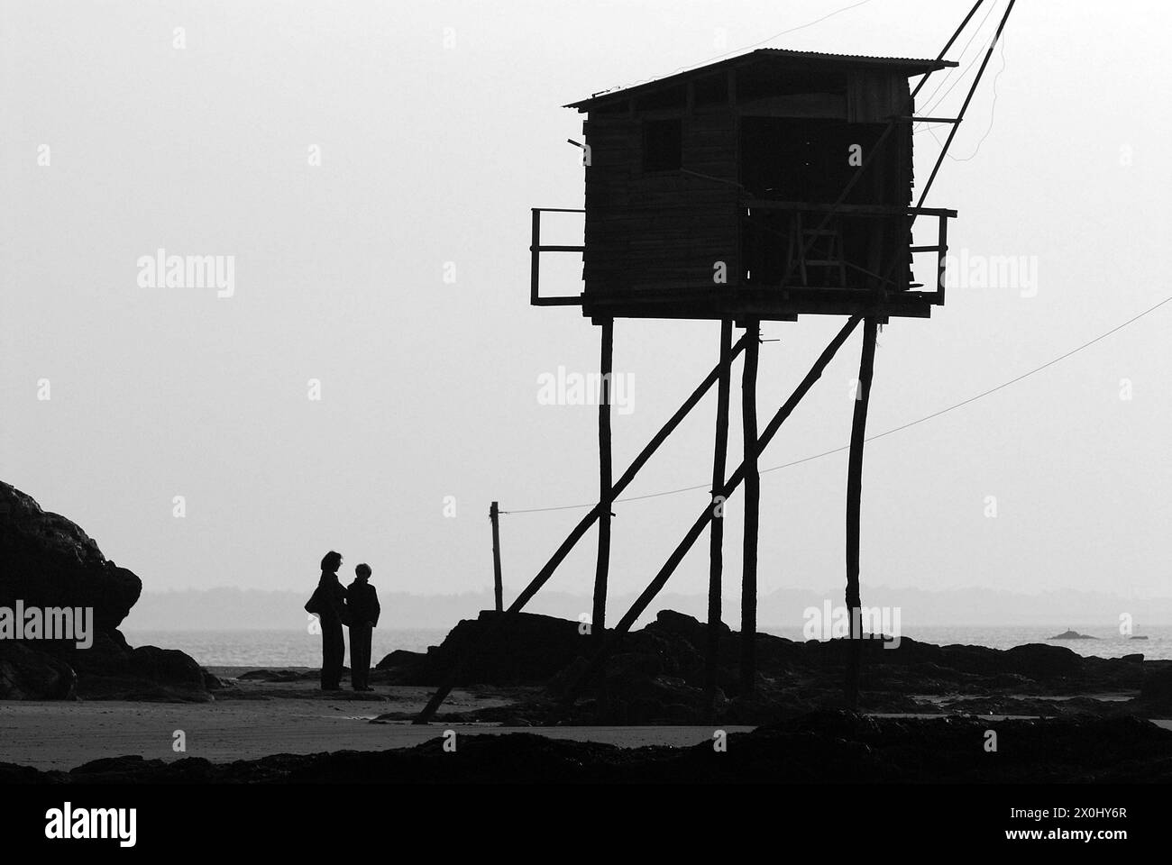 Un chalet de pêche (Pecherie) sur la côte atlantique près de Saint-Nazaire. [traduction automatique] Banque D'Images